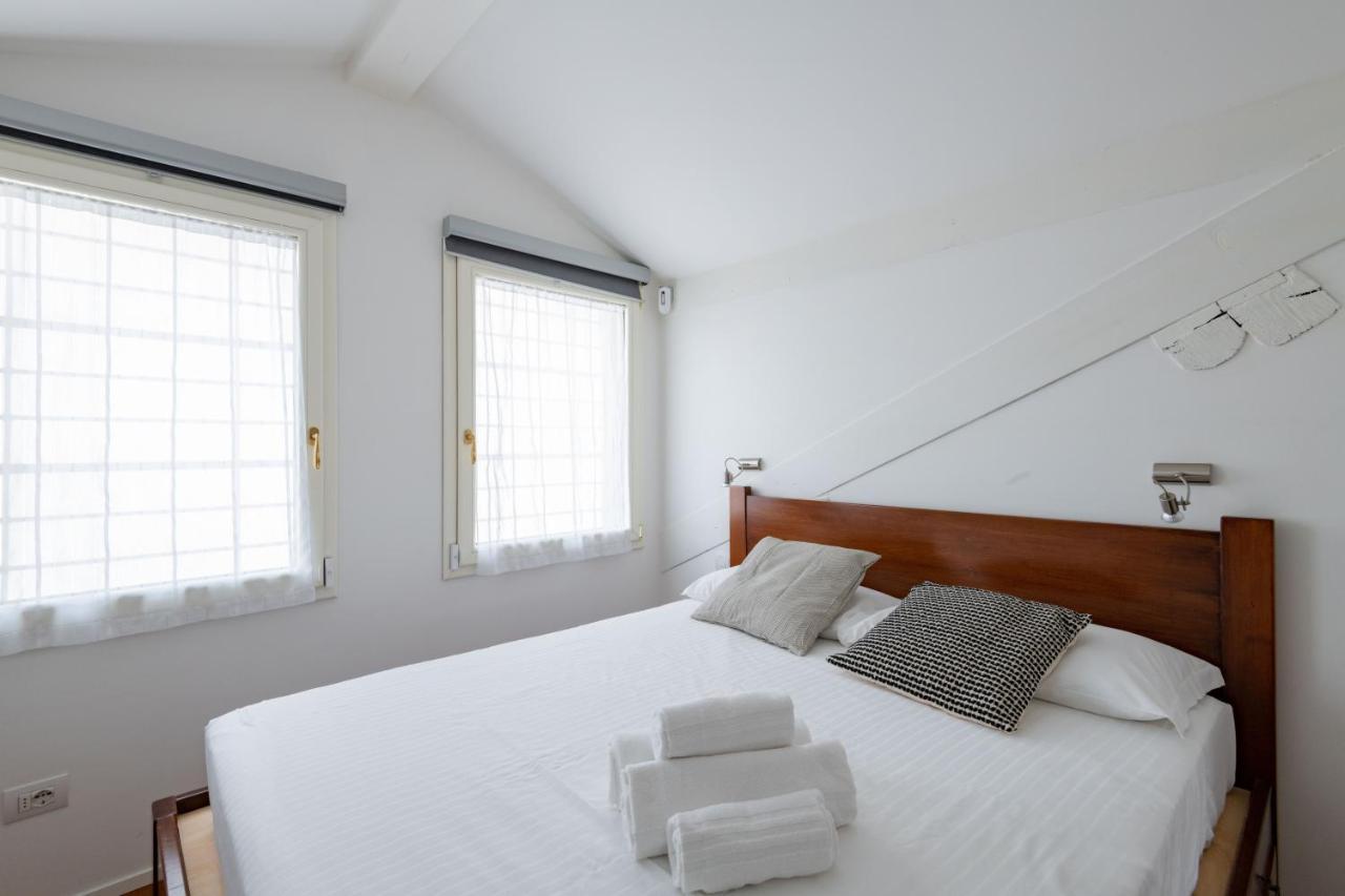 Milano Apartments Voghera Екстер'єр фото